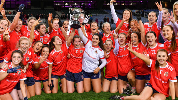 Kilkerrin-Clonberne goalkeeper Lisa Murphy holds the Dolores Tyrrell Memorial Cup aloft after her side's victory in the Currentaccount.ie LGFA All-Ireland Senior Club Championship final match between Ballymacarby of Waterford and Kilkerrin-Clonberne of Galway at Croke Park in Dublin. Photo by Piaras Ó Mídheach/Sportsfile.